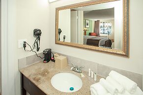 Travelodge by Wyndham Macon West