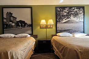 Super 8 by Wyndham Normal Bloomington