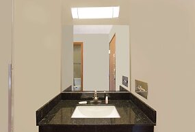 Super 8 by Wyndham Normal Bloomington