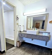 Super 8 by Wyndham Denver Central