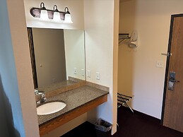 Super 8 by Wyndham Rexburg