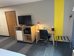 Super 8 by Wyndham Rexburg