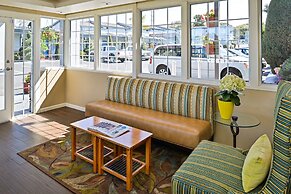Blu Pacific Hotel