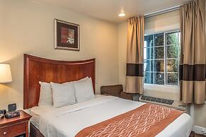Blu Pacific Hotel