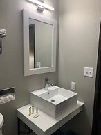 Super 8 by Wyndham Kirksville-University Area