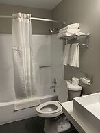Super 8 by Wyndham Kirksville-University Area