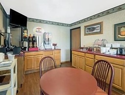 Super 8 by Wyndham Milbank SD