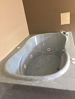 Super 8 by Wyndham Mayfield