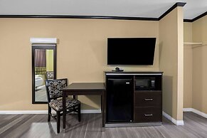 Super 8 by Wyndham Crescent City