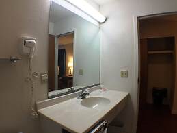 Super 8 by Wyndham Webster/Rochester