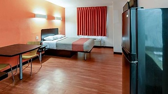 Motel 6 Lebanon, IN