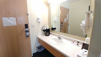 Super 8 by Wyndham McCall