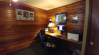 Super 8 by Wyndham McCall