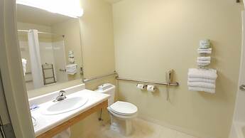 Super 8 by Wyndham McCall