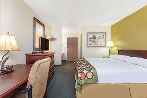 Super 8 by Wyndham McCall