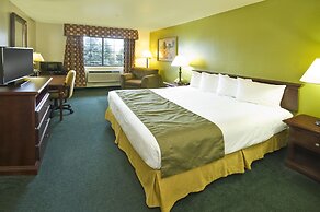 Super 8 by Wyndham McCall