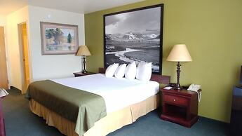 Super 8 by Wyndham McCall