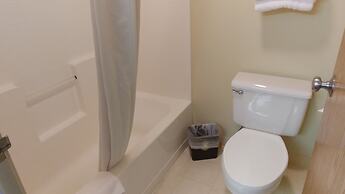 Super 8 by Wyndham McCall