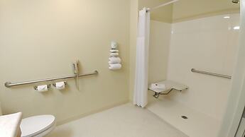 Super 8 by Wyndham McCall