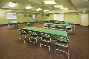 Super 8 by Wyndham McCall