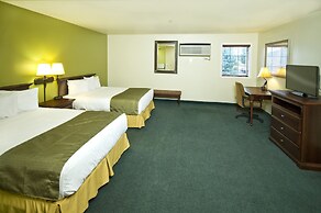 Super 8 by Wyndham McCall