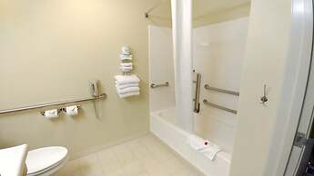 Super 8 by Wyndham McCall