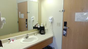 Super 8 by Wyndham McCall