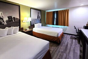 Super 8 by Wyndham Austin North/University Area