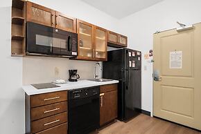 Candlewood Suites Pensacola - University Area by IHG