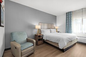 Candlewood Suites Pensacola - University Area by IHG