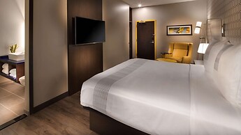 GLō Best Western Lexington