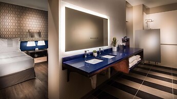 GLō Best Western Lexington