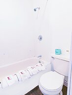 Country Hearth Inn & Suites By OYO Sturgis