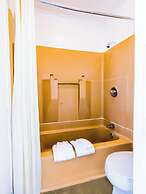 Country Hearth Inn & Suites By OYO Sturgis