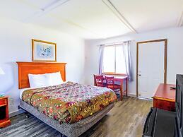 Country Hearth Inn & Suites By OYO Sturgis