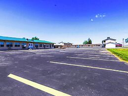 Country Hearth Inn & Suites By OYO Sturgis