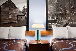 Super 8 by Wyndham Charlotte University