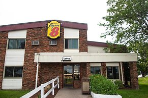 Super 8 by Wyndham Brooklyn Center/MPLS