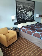 Super 8 by Wyndham Ocean Springs Biloxi
