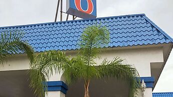 Motel 6 Daytona Beach, FL - Speedway