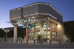 Motel 6 Daytona Beach, FL - Speedway