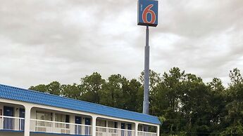 Motel 6 Daytona Beach, FL - Speedway