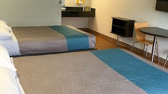 Motel 6 Daytona Beach, FL - Speedway