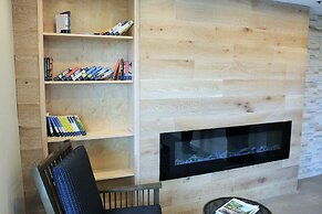 Country Inn & Suites by Radisson, Monterey Beachfront-Marina, CA