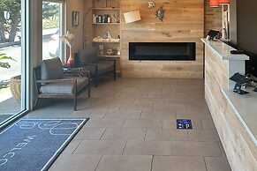 Country Inn & Suites by Radisson, Monterey Beachfront-Marina, CA