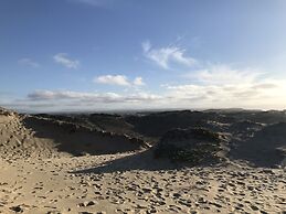 Country Inn & Suites by Radisson, Monterey Beachfront-Marina, CA