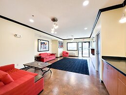 Blaine Town Inn & Suites