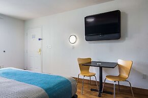 Motel 6 Pensacola, FL - NAS