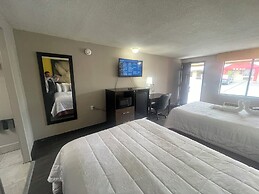 Super 8 by Wyndham Monroe