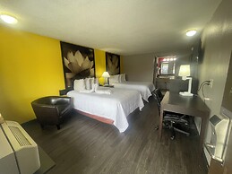 Super 8 by Wyndham Monroe